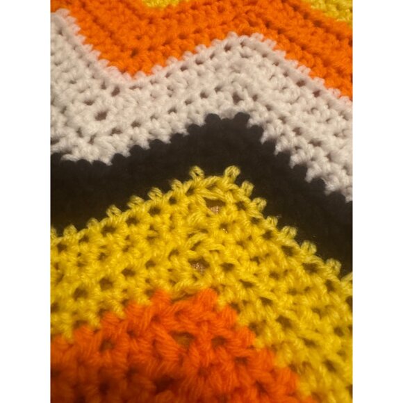 Vintage Candy Corn Chevron Crochet Throw BlanketApprox. 36" x 43" - Picture 3 of 6